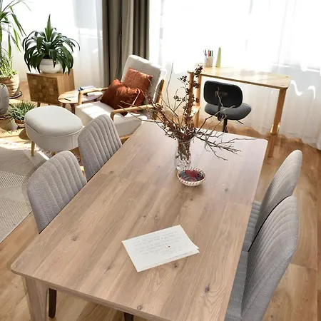 Ezra's In The Heart Of The City, Near Old Town Antalya